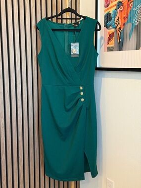 MIUSOL Emerald Green Sheath Dress with ruching and gold buttons SZ L